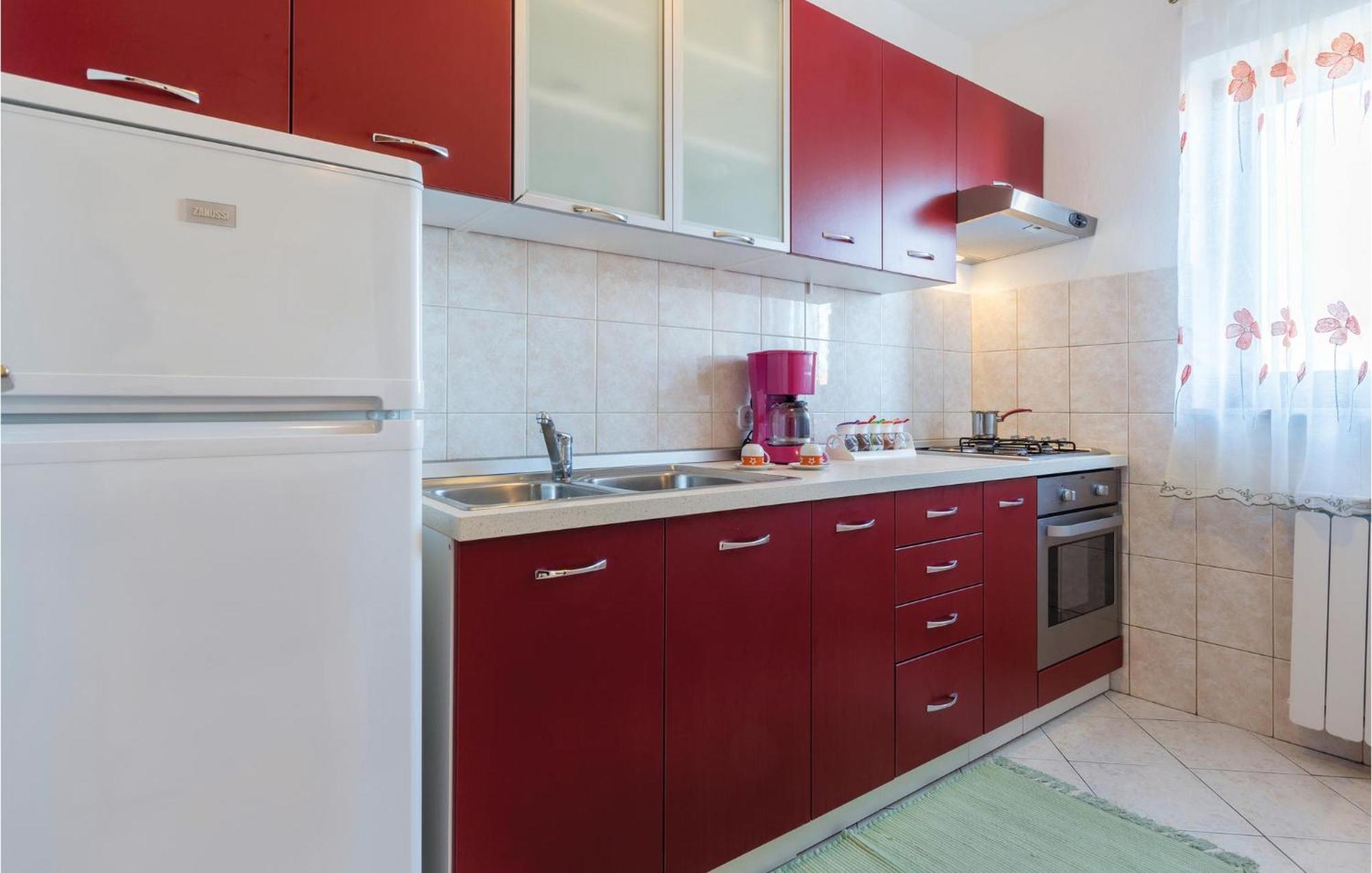 Amazing Apartment In Porec With Kitchen Eksteriør bilde